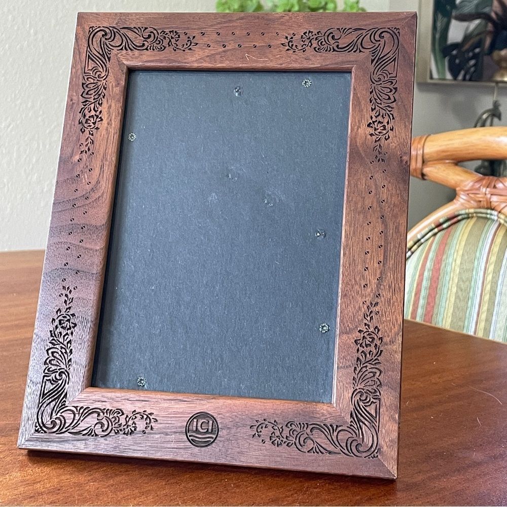 Vintage Amerigo Lasercraft 5” x 7” Laser Cut Wooden Photo Frame